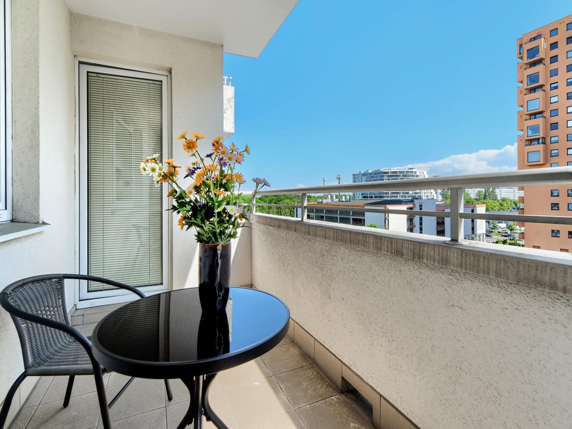 Reagan Park - Parking&balcony - By Rentujemy Apartment *